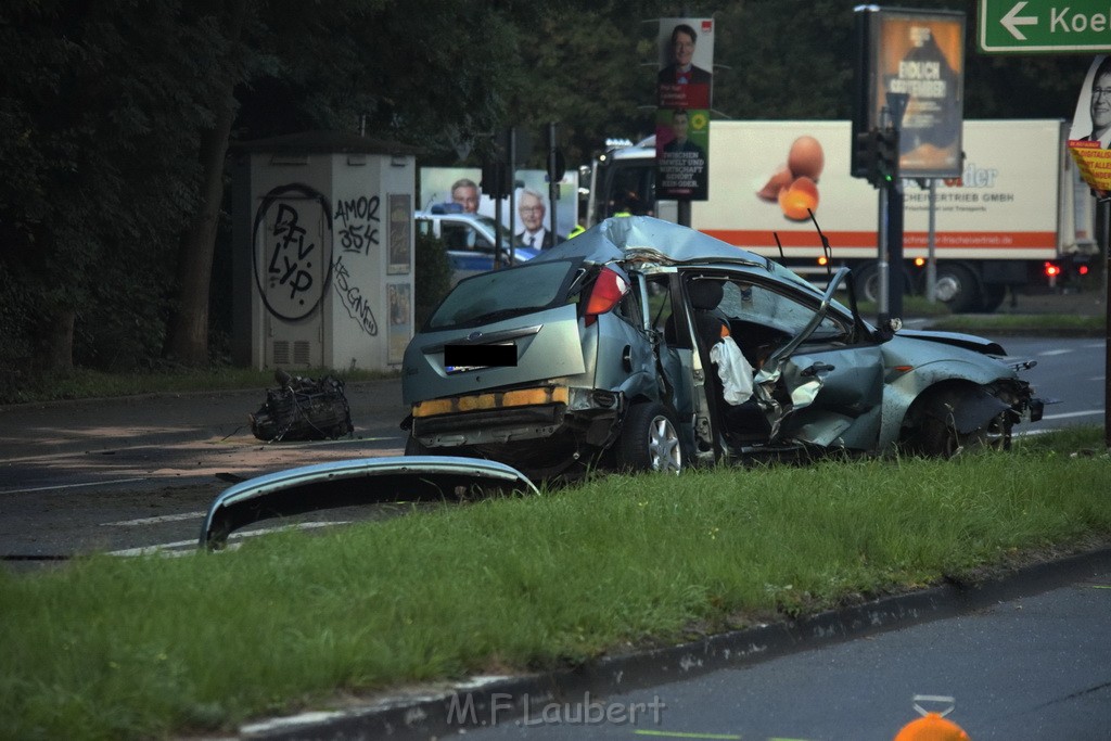 Schwerer VU Koeln Dellbrueck Bergisch Gladbacherstr Herler Ring P081.JPG - Miklos Laubert